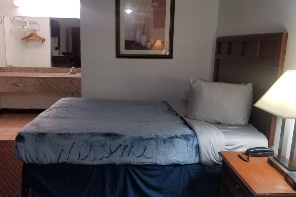 Hotel 2 Queen Beds Hotel Room 226 Booking Stillwater Exterior foto