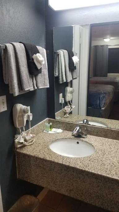 Hotel 2 Queen Beds Hotel Room 226 Booking Stillwater Exterior foto